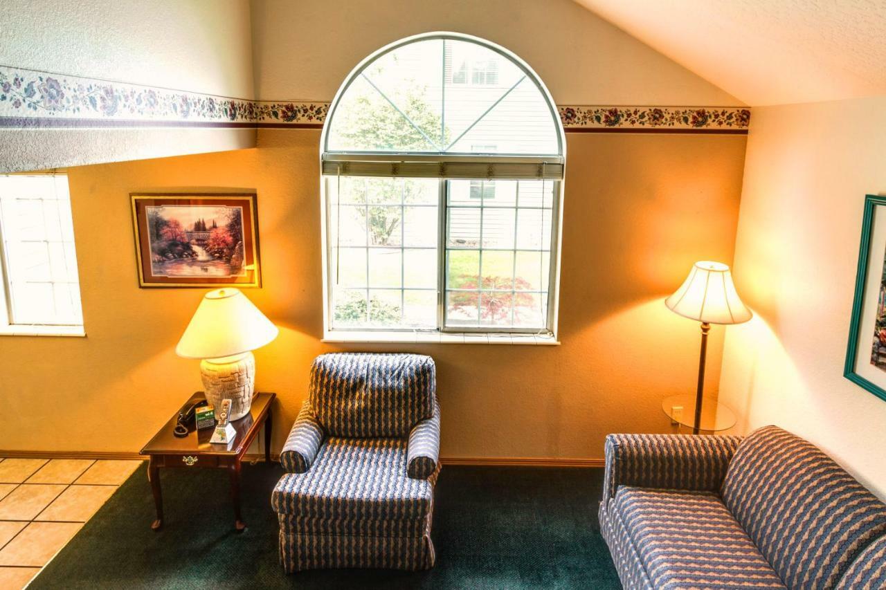 Turning Leaf Townhome Suites Fairwood Zewnętrze zdjęcie