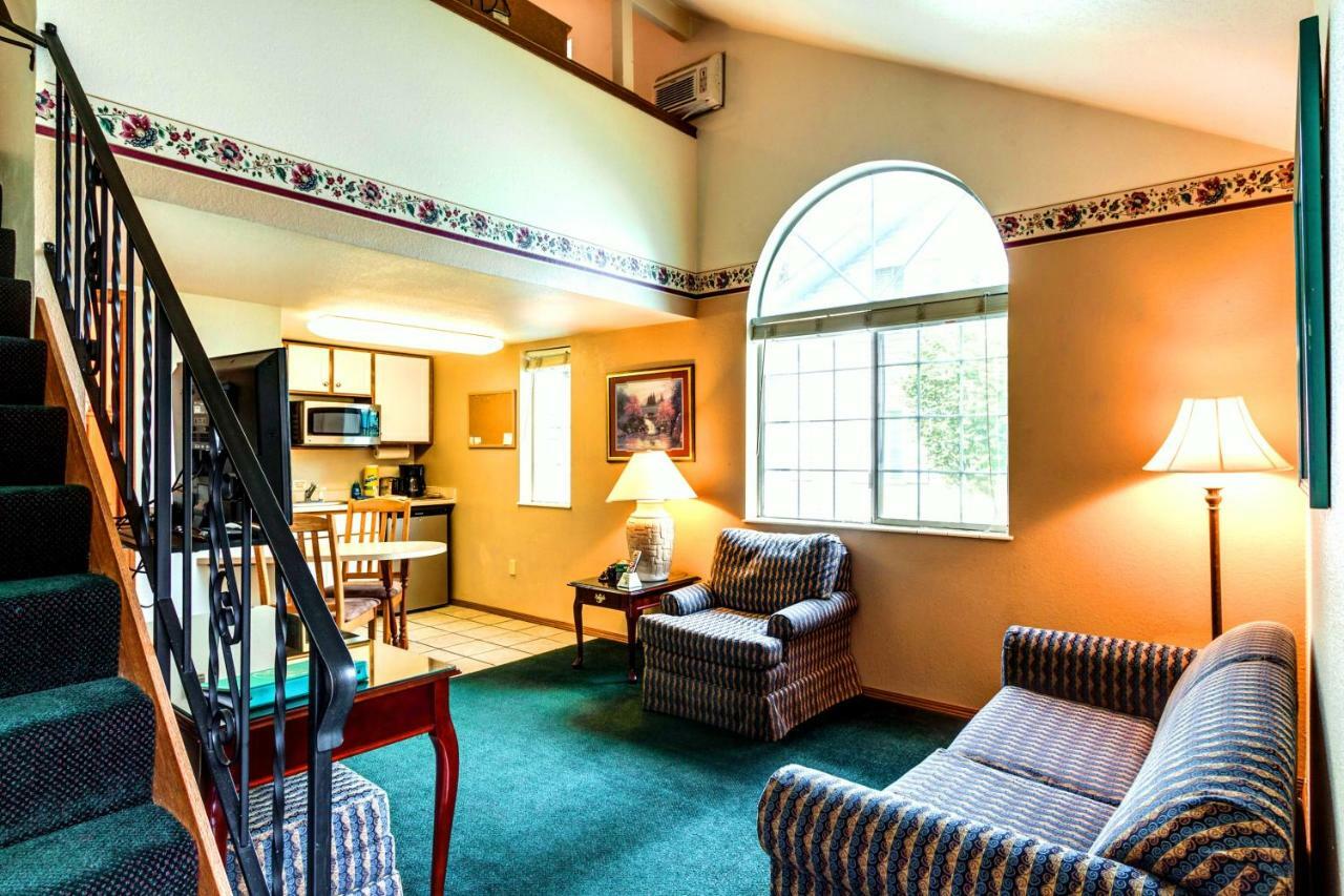 Turning Leaf Townhome Suites Fairwood Zewnętrze zdjęcie